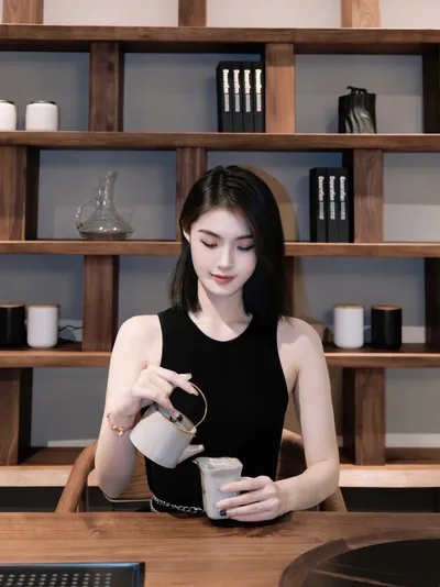 VC精华有没有颜色和味道？(图1)