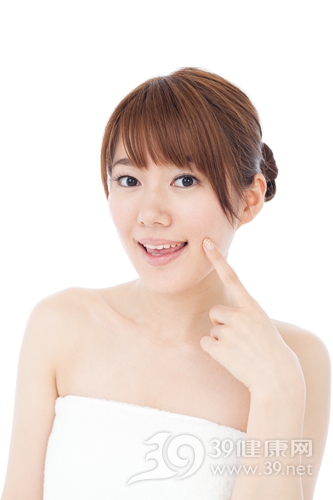 秋季如何美白?秋季让你变白的方法(图1) 秋季如何美白?秋季让你变白的方法(图1)