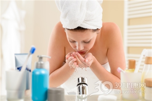 涨知识啦!这样美白皮肤最有效(图1) 涨知识啦!这样美白皮肤最有效(图1)