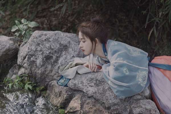 护肤精华怎么用？(图1)