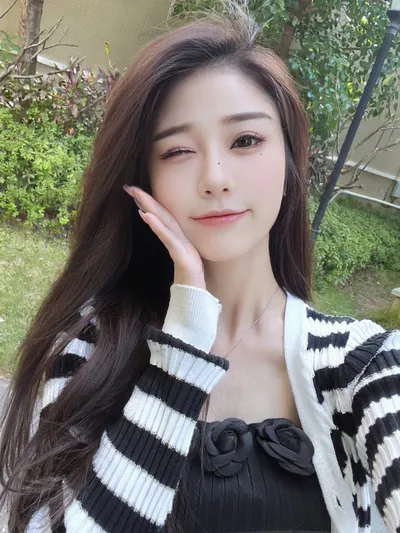 油皮用错护手霜，竟然会导致手背长痘和毛孔粗大 - 芸彩彩美妆咨询