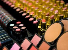 美妆行业 / 2014-06-24佳丽宝